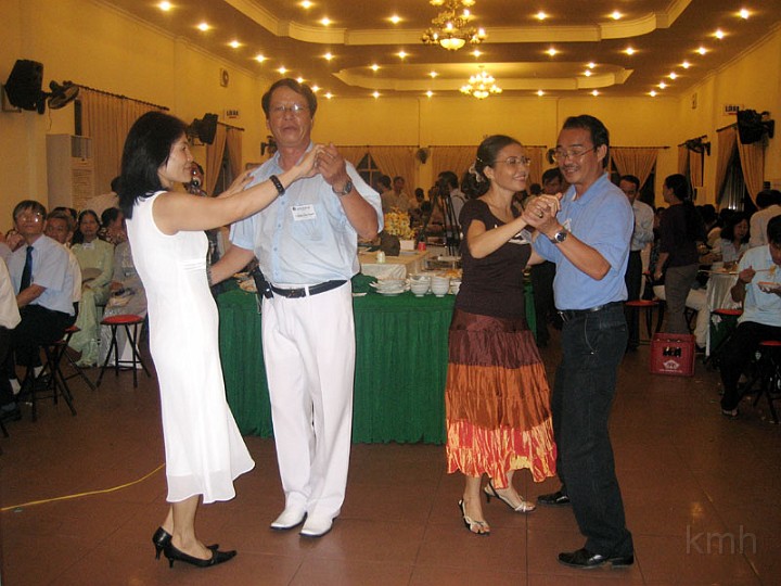 44-Mung ngay hop mat.jpg